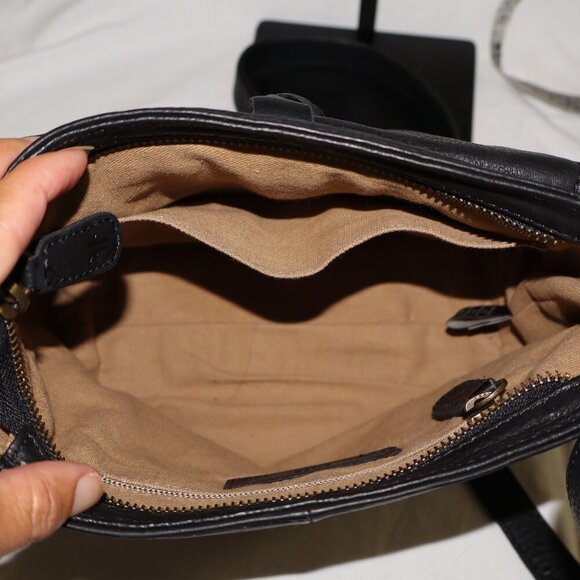 Frye Women's Ayla Leather Black Crossbody Bag Long Strap Outer Pocket EUC - Picture 12 of 14
